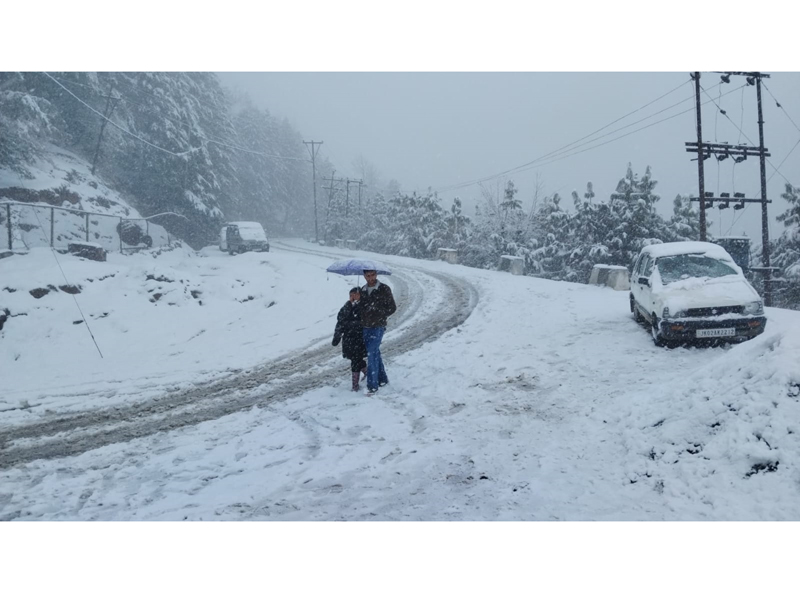 Jammu-Srinagar National Highway blocked due to slippery road conditions between Ramban and Banihal.— Excelsior/Parvez Mir