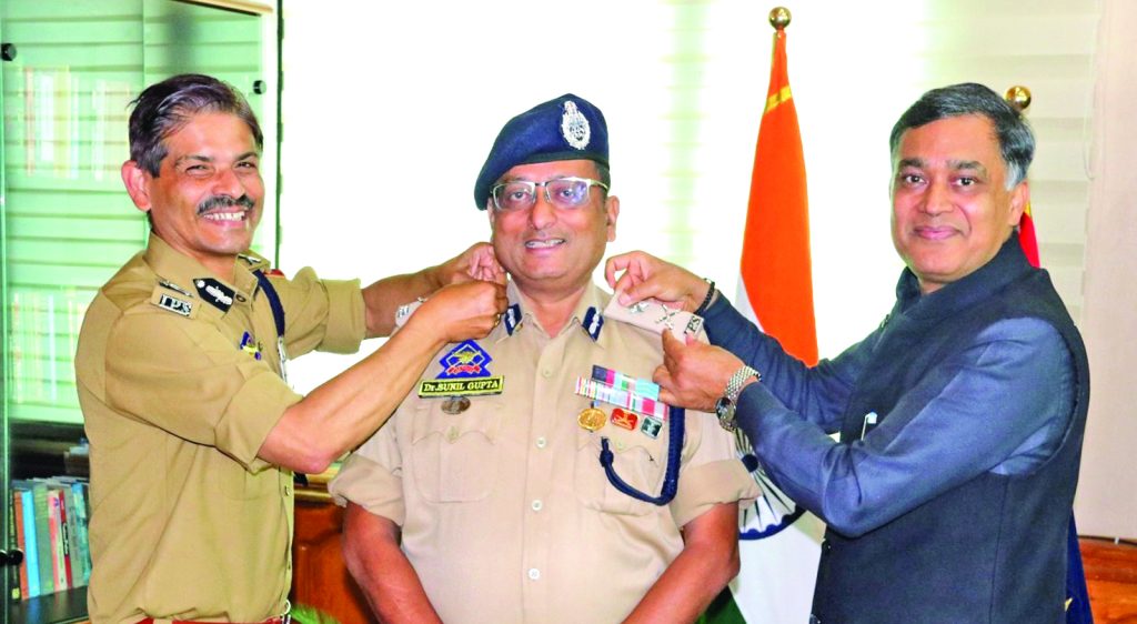 DGP J&K decorates Dr. Sunil Gupta with IGP Rank